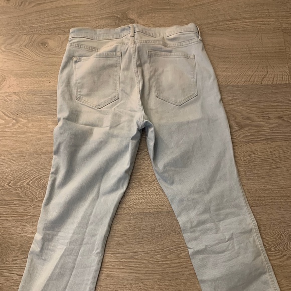 Old Navy Washed Cropped Flare Ankle Jeans - Picture 3 of 4